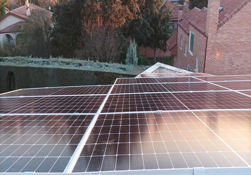 Imagen de la instalación de paneles solares